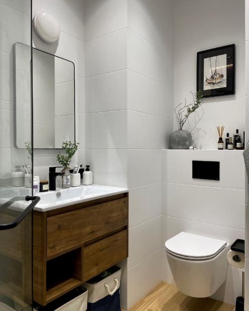 Насыщенный интерьер квартиры, стиль которой можно отнести к авторскому минимализму. 07