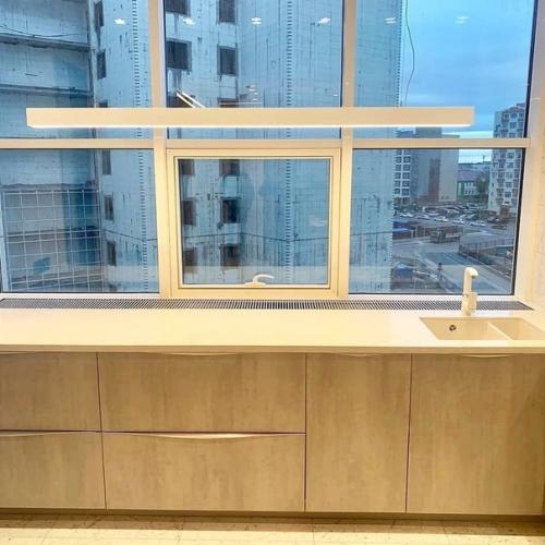 Кухня на лоджии.  Капитальная перепланировка получилась. 04