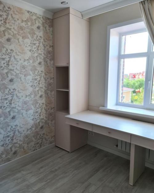 Оборудовали полноценную рабочую зону в детской комнате. 04