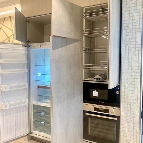 Кухня на лоджии.  Капитальная перепланировка получилась. 08