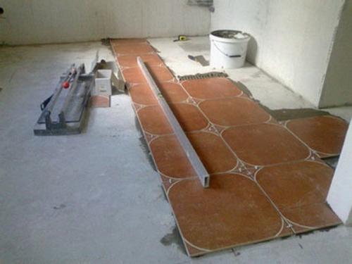 Стык между плиткой и ламинатом: как сделать и красиво оформить. 01 Стык между плиткой и ламинатом: как сделать и красиво оформить. 01