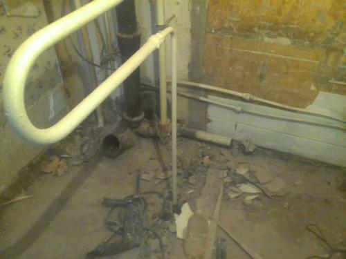 Фото одного из своих давних заказов, был раздельный санузел, заказчик захотел объеденить. 02