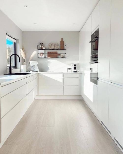 Какая красота.  Замечательно подобраны оттенки, без кучи декора, нет навязчивых акцентов. 06