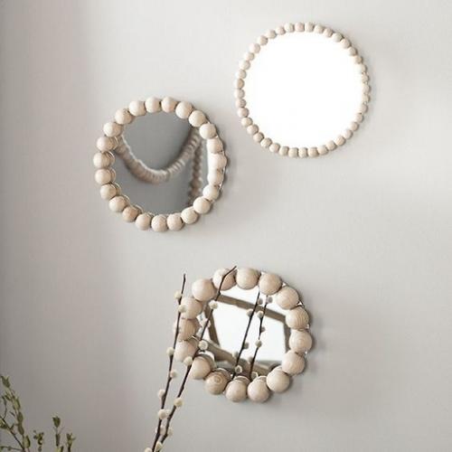 Для оригинального декора может хватить и подручных средств. 05