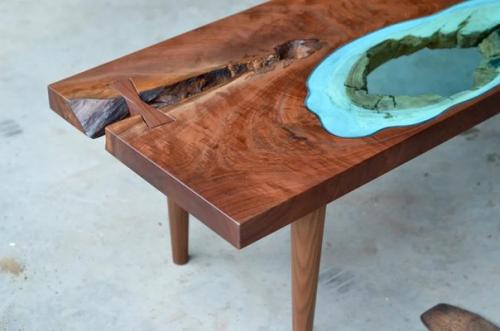 Художник и дизайнер Грег классен изготавливает уникальные столы с голубыми стеклянными реками, озерами и водопадами. 05