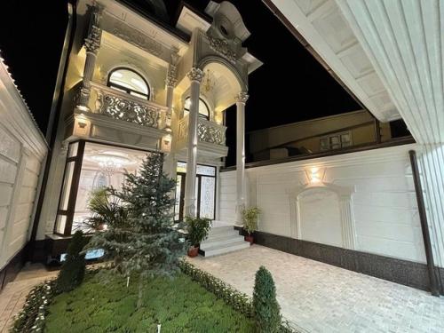 Трёхуровневый, 5 комнат. 09