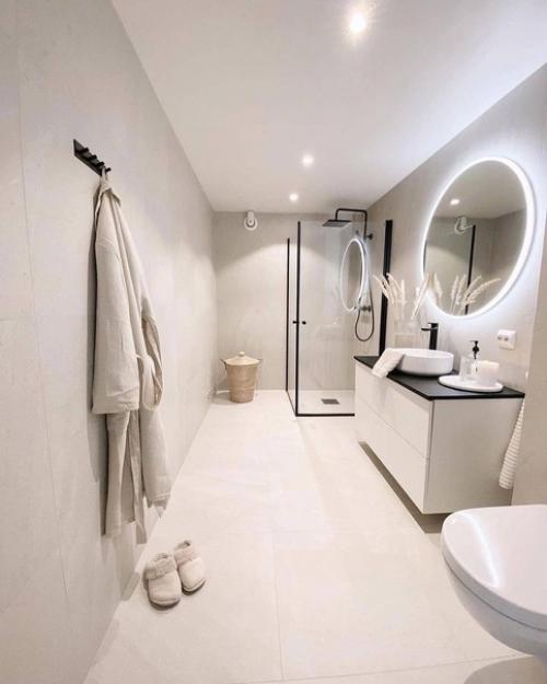 Какая красота.  Замечательно подобраны оттенки, без кучи декора, нет навязчивых акцентов. 04