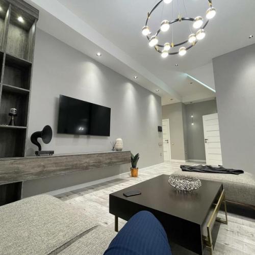 Большая двухкомнатная квартира, площадью 82 кв. 02