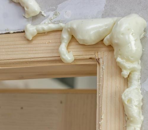 Для оригинального декора может хватить и подручных средств. 04