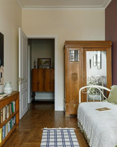 Это бережное слияние истории и современности, где каждая деталь дышит уважением к прошлому. 06