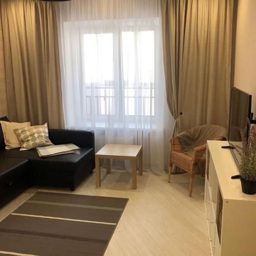 В этой квартире была разруха. 01