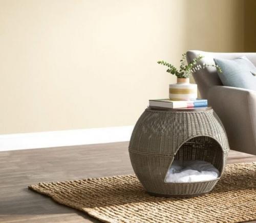 В последнее время у журнальных столиков все больше новых функций: теперь это не просто место для хранения газет. 06