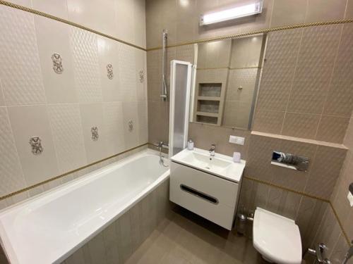 Двухуровневая квартира в доме коттеджного типа. 09