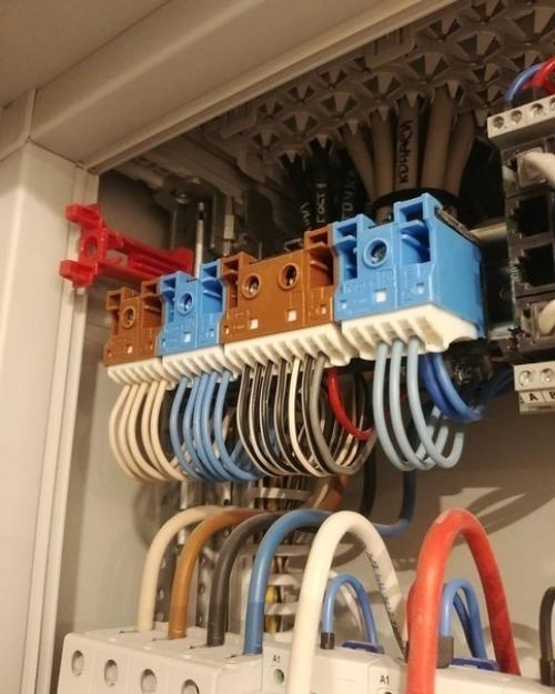 Автop: Алeкceй Антoнeнкo. 05