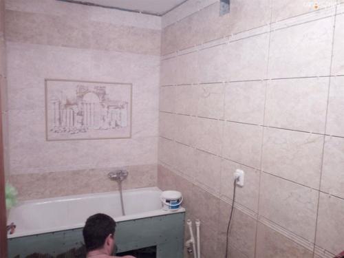 Оттенки серого украшают мрачную роскошную квартиру на Тайване // 01. 03