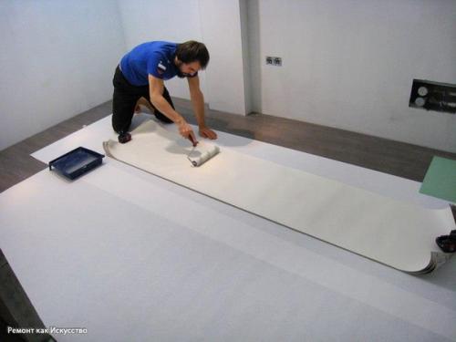 Мы клеим обои. 04