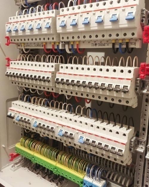 Автop: Алeкceй Антoнeнкo. 04