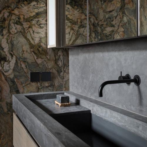 Самые модные ванные комнаты 2021 года - камень. 04