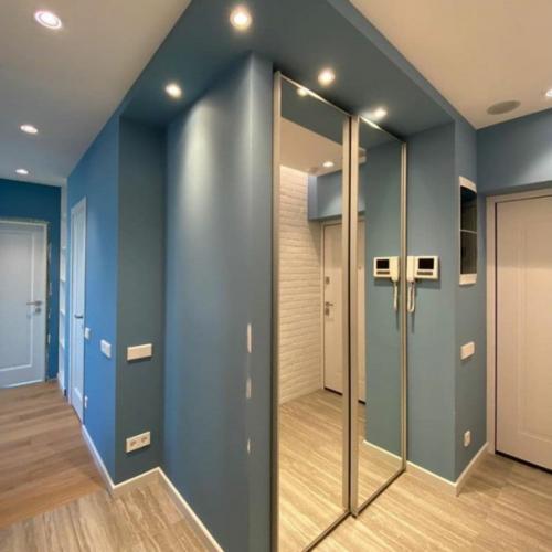 За основу дизайна взяты голубой и белый цвета. 07