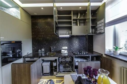 Пример дизайна угловой 11-метровой кухни в панельном доме. 03