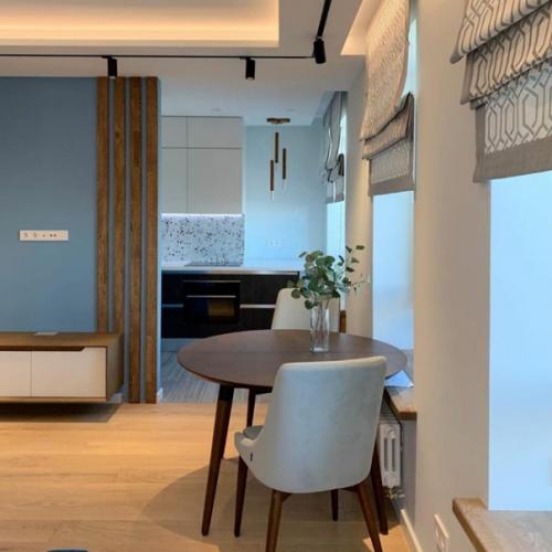 За основу дизайна взяты голубой и белый цвета. 01