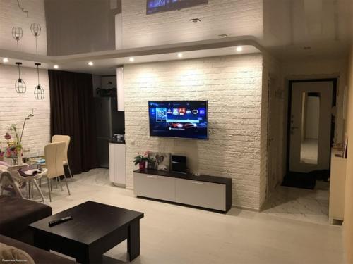 За пол года сами капитальный ремонт в квартире сделали. 05