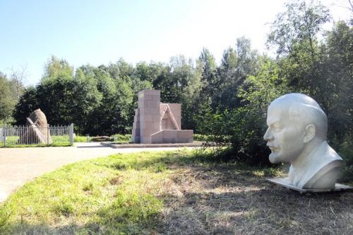 Музей Шалаш В. И. Ленина. 01 Музей Шалаш В. И. Ленина. 01