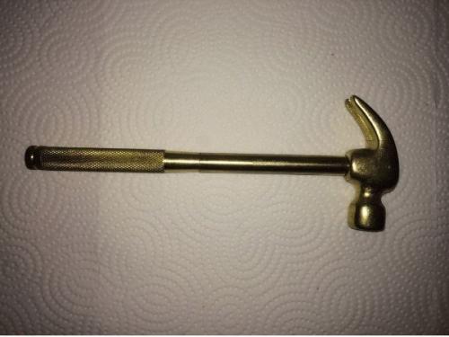 Отличный молоток!   Starateli дизайн этоинтересно декор. 01