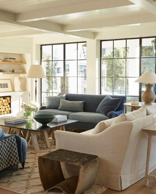 Насладимся этим замечательным загородным домом, где каждая деталь продумана до мелочей. 08