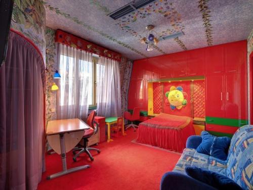 Площадь квартир - 210 кв. 08