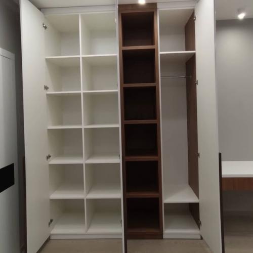 Встроенная мебель в спальню на заказ. 05