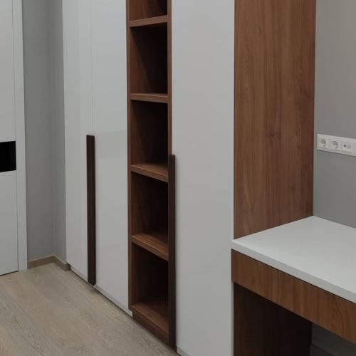 Встроенная мебель в спальню на заказ. 02