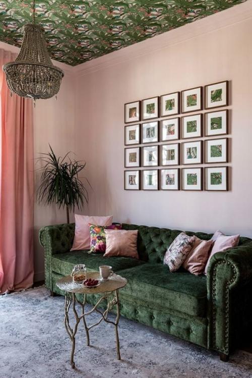 Много зеркал и обои на потолке! 03