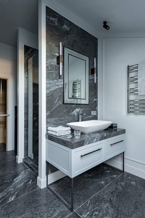 Много зеркал и обои на потолке! 08