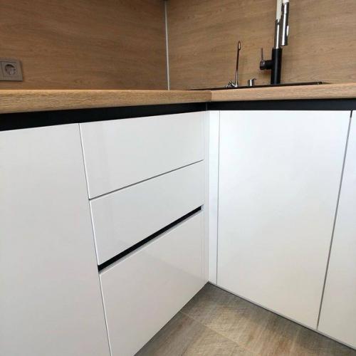 Кухня небольшая, поэтому выжал из нее максимум. 06