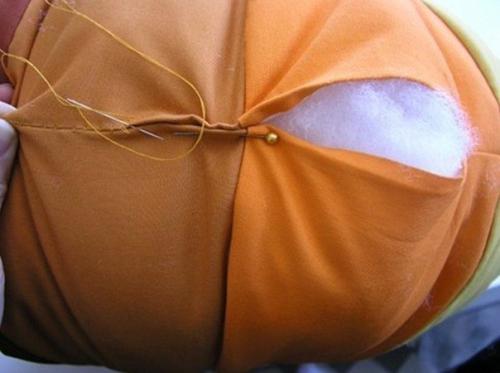 Сделай сам!  Мы делаем пуфик в стиле печворк! 06