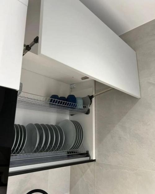 Ну а это моя новенькая кухня после капитального ремонта. 03