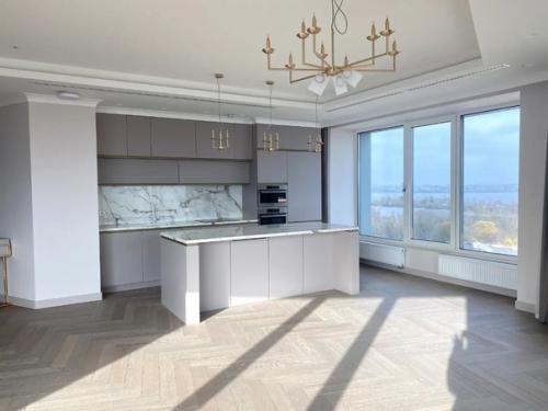 Видовая 3-х комнатная квартира площадь: 126 м, терраса 10 кв. 02