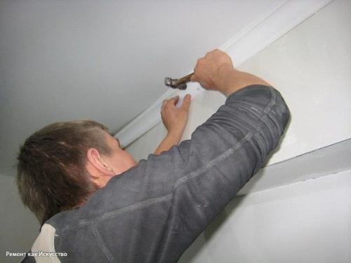 Мы монтируем натяжной потолок. 09 Мы монтируем натяжной потолок. 09