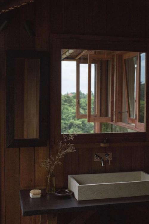 Ванная комната в сочетании камня и дерева. 02