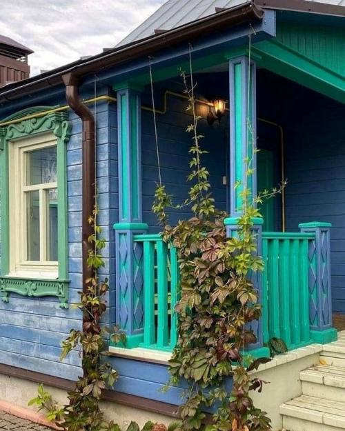 С первых минут этот дом очаровывает своей уютной, почти сказочной атмосферой. 09