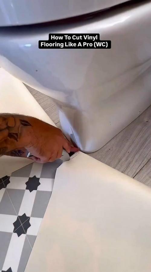 Когда пространство ограничено, и каждый миллиметр имеет значение - точная подрезка линолеума становится особенно важной. 01