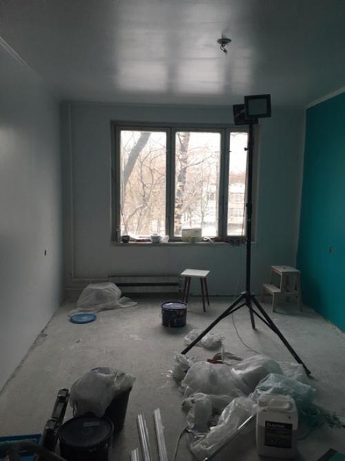 Изолировали проходную комнату. 03