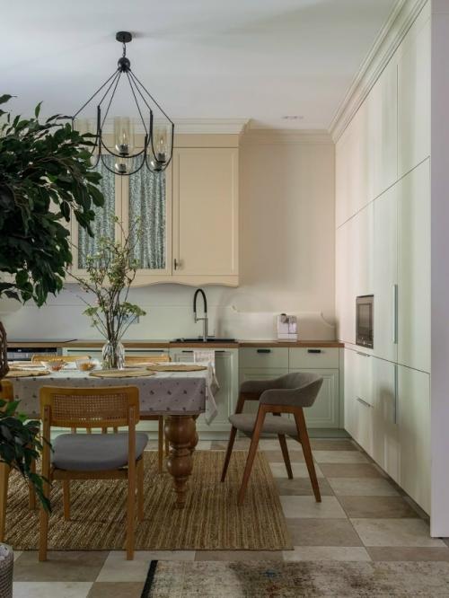 Этот проект - отличный пример того, как лаконичность может сочетаться с уютом и индивидуальностью. 01