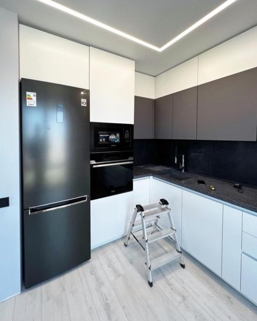 Кухня - гостиная в двух комнатной квартире. 03