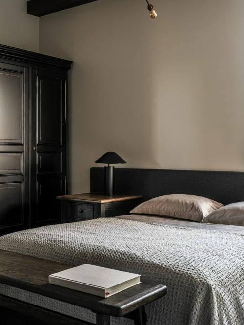 Это воплощение спокойствия, уюта и теплой, солнечной атмосферы французской деревни. 04