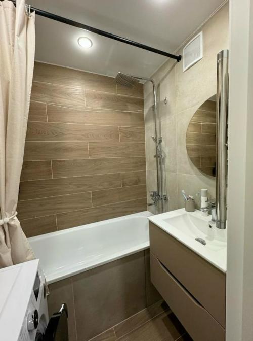 Выбор дизайна ванной комнаты - это индивидуальное решение, которое зависит от личных предпочтений и образа жизни. 02