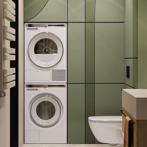 Школа ремонта.  Яркий дизайн ванной комнаты. 01