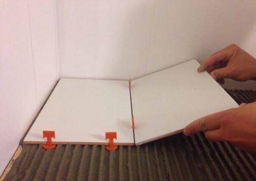 Укладка кафеля с использованием системы выравнивания плитки СВП. 05