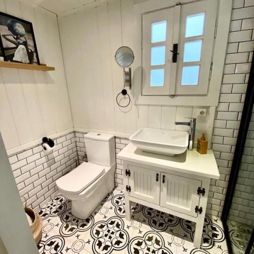 Школа ремонта.  Небольшой домик с хорошей организацией внутри. 05